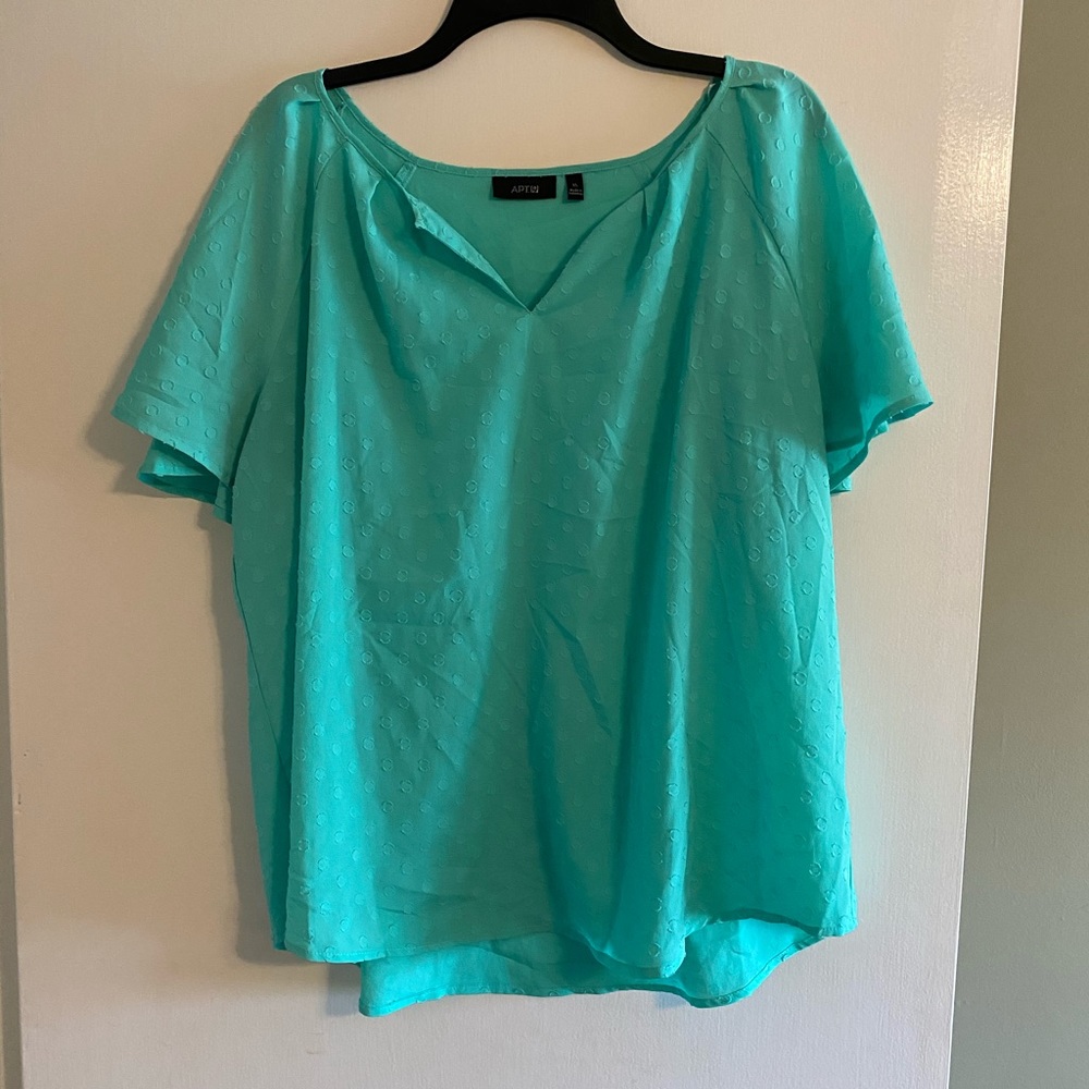 APT. 9 Top